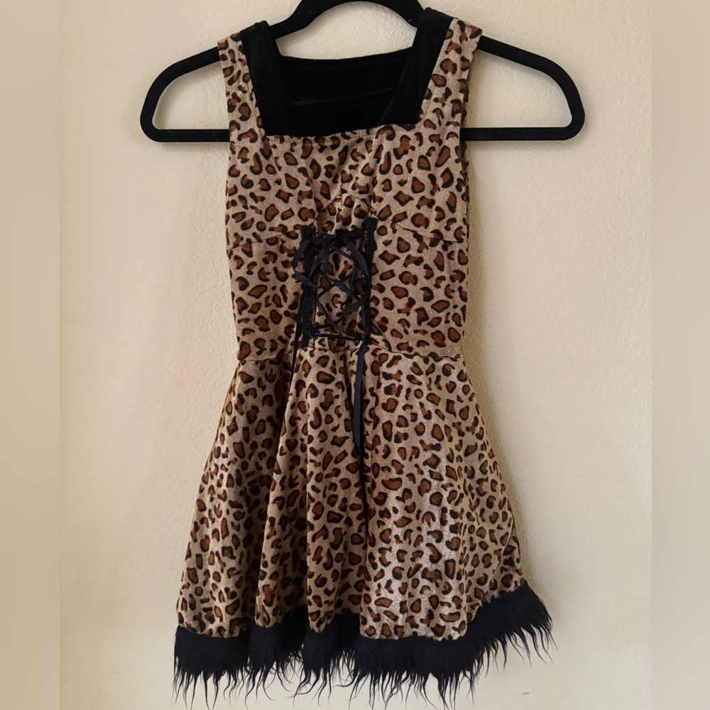 Leopard Girl's Halloween Costume Size Medium 8-10x Dress, Tail, Gloves and Nose